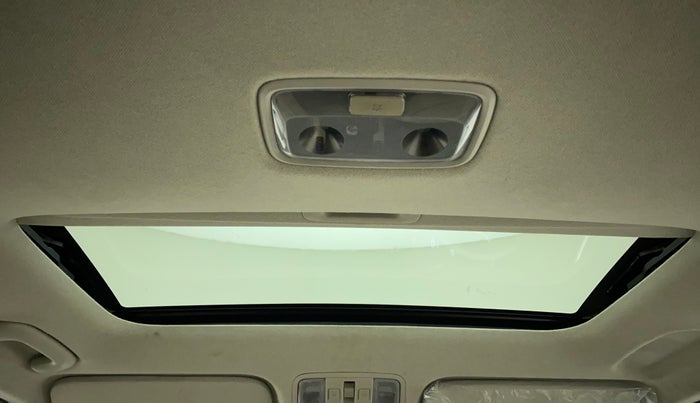 2022 KIA CARENS LUXURY PLUS 1.4 PETROL 7 STR, Petrol, Manual, 20,230 km, Moonroof/ Sunroof