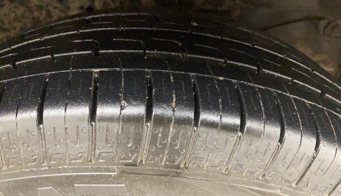 2015 Honda Amaze 1.2L I-VTEC SX, Petrol, Manual, 56,740 km, Right Front Tyre Tread