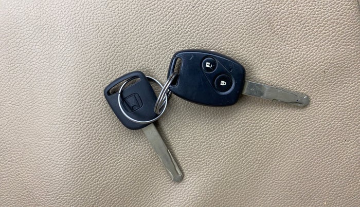 2015 Honda Amaze 1.2L I-VTEC SX, Petrol, Manual, 56,740 km, Key Close Up