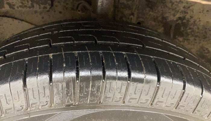 2015 Honda Amaze 1.2L I-VTEC SX, Petrol, Manual, 56,740 km, Left Front Tyre Tread