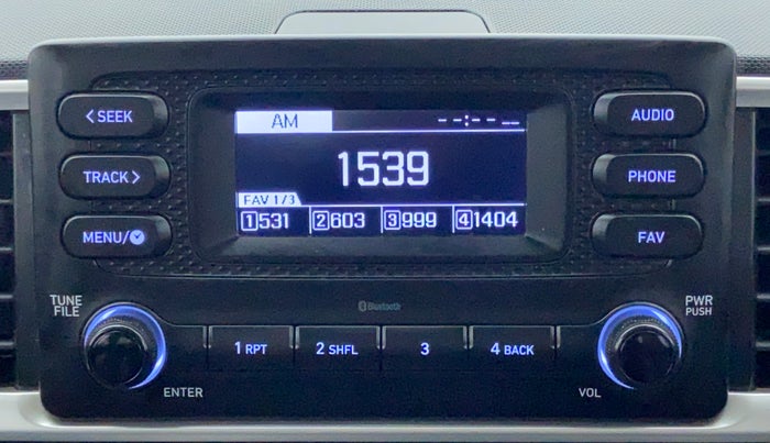 2020 Hyundai VENUE S MT 1.2 KAPPA, Petrol, Manual, 878 km, Infotainment System