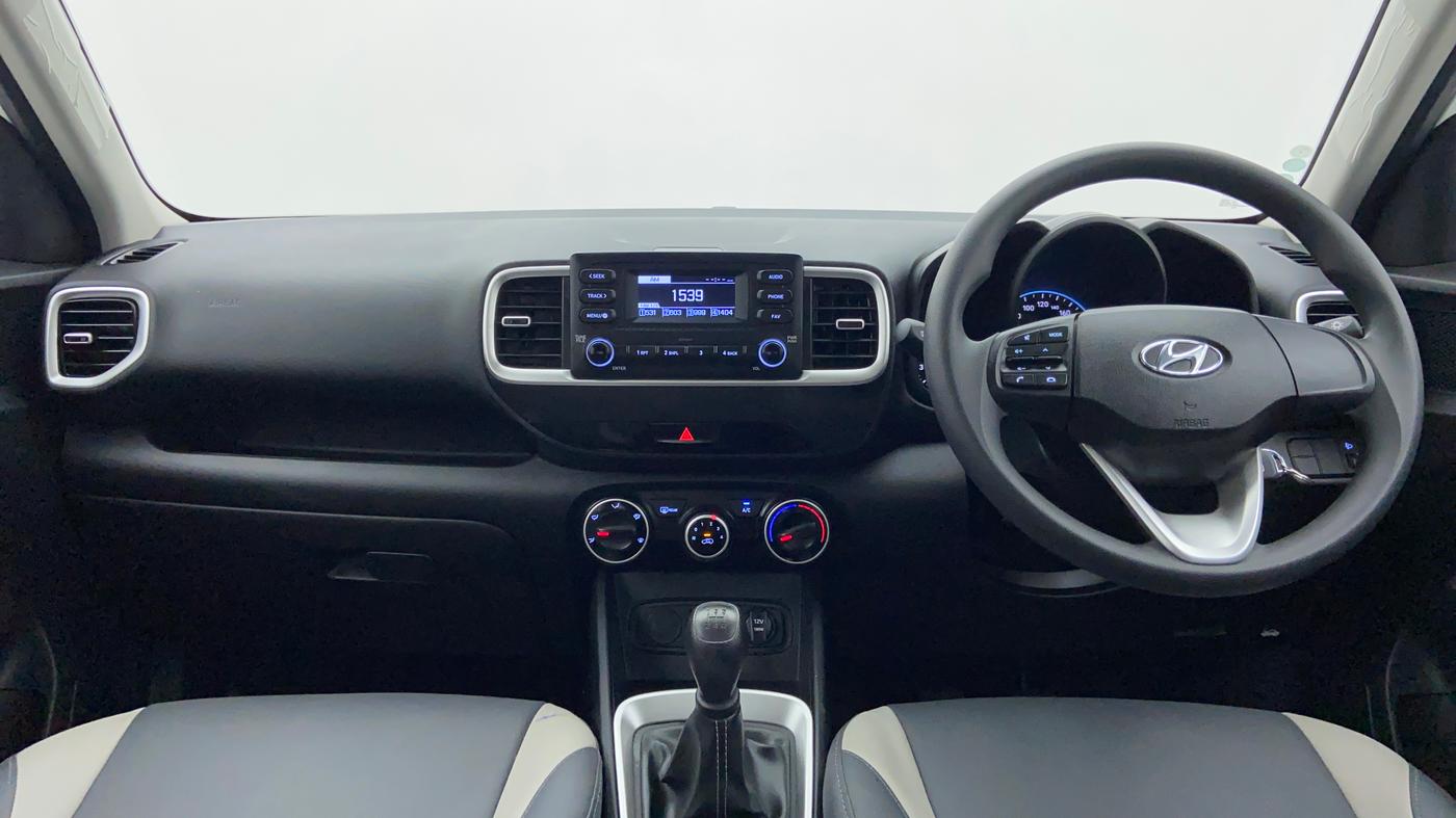 2020 Hyundai VENUE S MT 1.2 KAPPA, Petrol, Manual, 878 km, Dashboard View
