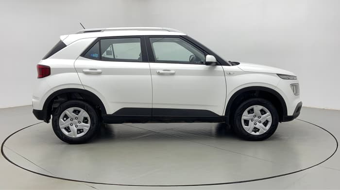 2020 Hyundai VENUE S MT 1.2 KAPPA, Petrol, Manual, 878 km, Right Side View