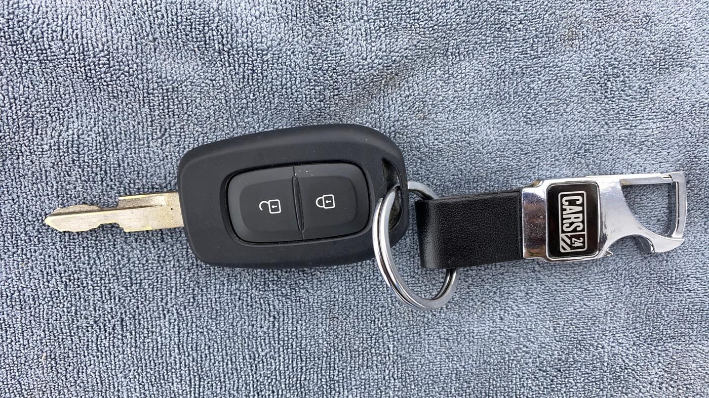2021 Renault Kwid 1.0 RXT Opt, Petrol, Manual, 766 km, Key Close Up