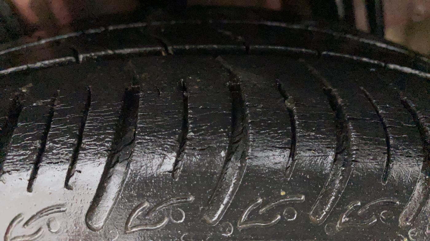2018 Tata Tiago XZA PETROL, Petrol, Automatic, 28,465 km, Left Rear Tyre Tread
