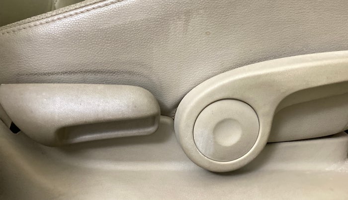 2018 Maruti Ciaz ALPHA  AT 1.5 SHVS PETROL, Petrol, Automatic, 44,267 km, Driver Side Adjustment Panel