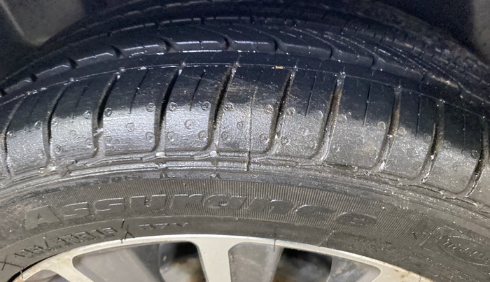 2018 Maruti Ciaz ALPHA  AT 1.5 SHVS PETROL, Petrol, Automatic, 44,267 km, Right Rear Tyre Tread