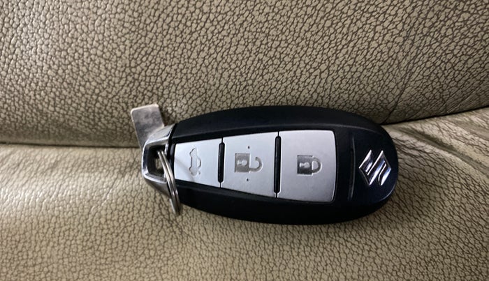 2018 Maruti Ciaz ALPHA  AT 1.5 SHVS PETROL, Petrol, Automatic, 44,267 km, Key Close Up