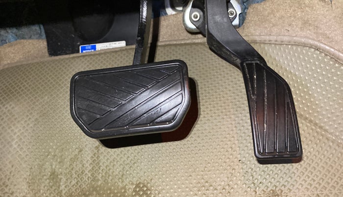 2018 Maruti Ciaz ALPHA  AT 1.5 SHVS PETROL, Petrol, Automatic, 44,267 km, Pedals