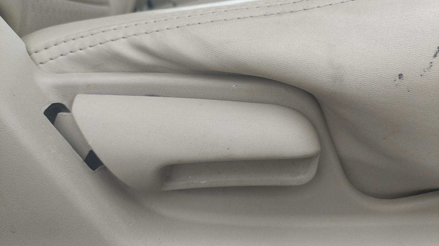 2016 Maruti Swift Dzire VXI, Petrol, Manual, 34,534 km, Driver Side Adjustment Panel