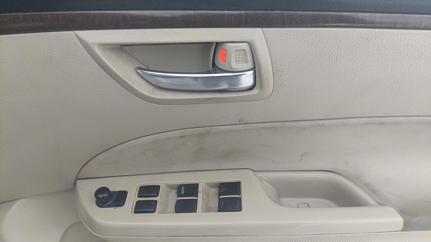 2016 Maruti Swift Dzire VXI, Petrol, Manual, 34,534 km, Driver Side Door Panels Control