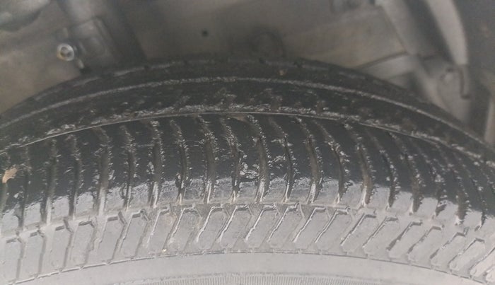 2016 Maruti Swift Dzire VXI, Petrol, Manual, 34,534 km, Right Front Tyre Tread