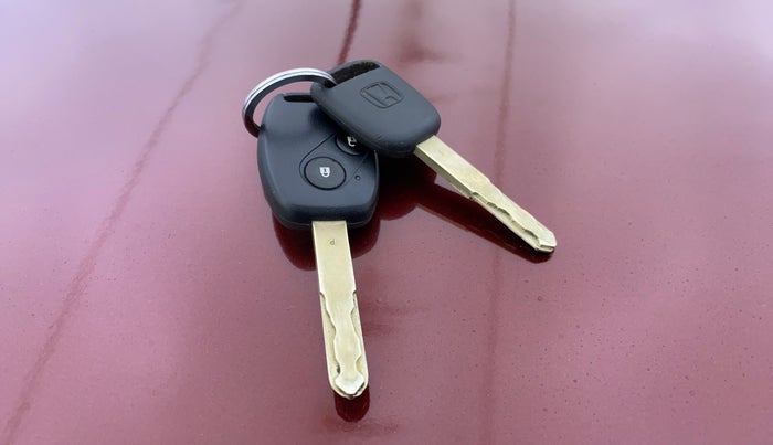 2013 Honda Amaze 1.2L I-VTEC S, Petrol, Manual, 46,742 km, Key Close Up