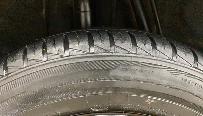 2022 Renault Kwid CLIMBER AMT 1.0, Petrol, Automatic, 45,071 km, Right Rear Tyre Tread