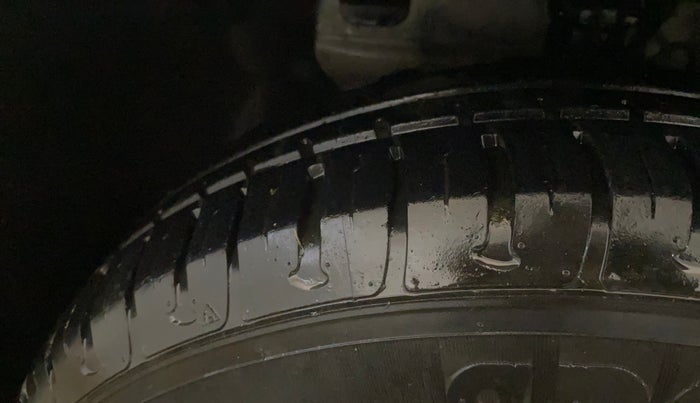 2019 Hyundai Elite i20 MAGNA PLUS 1.2, Petrol, Manual, 9,816 km, Left Front Tyre Tread