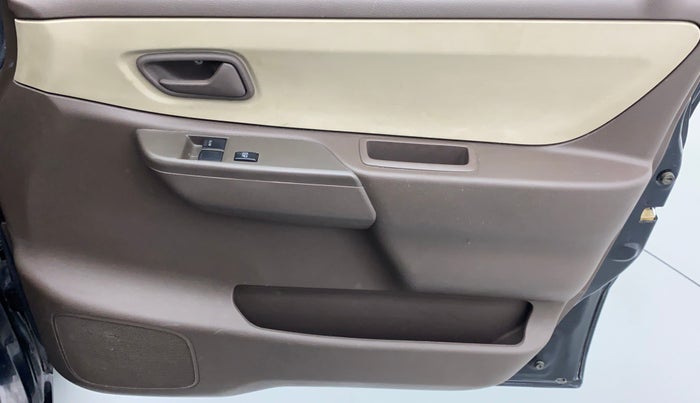 2013 Maruti Zen Estilo LXI, Petrol, Manual, 32,573 km, Driver Side Door Panels Control