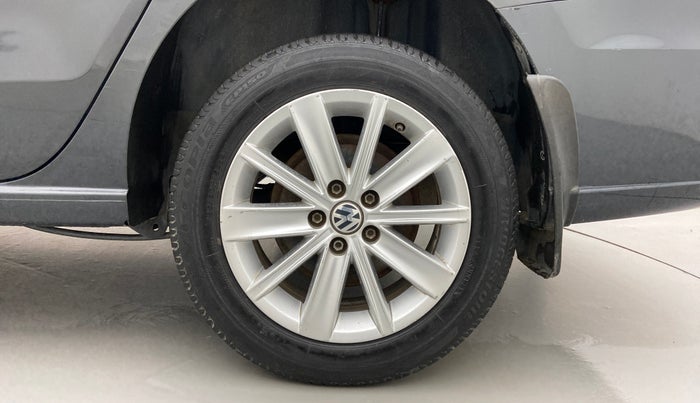 2016 Volkswagen Vento HIGHLINE 1.5 AT, Diesel, Automatic, 96,216 km, Left Rear Wheel