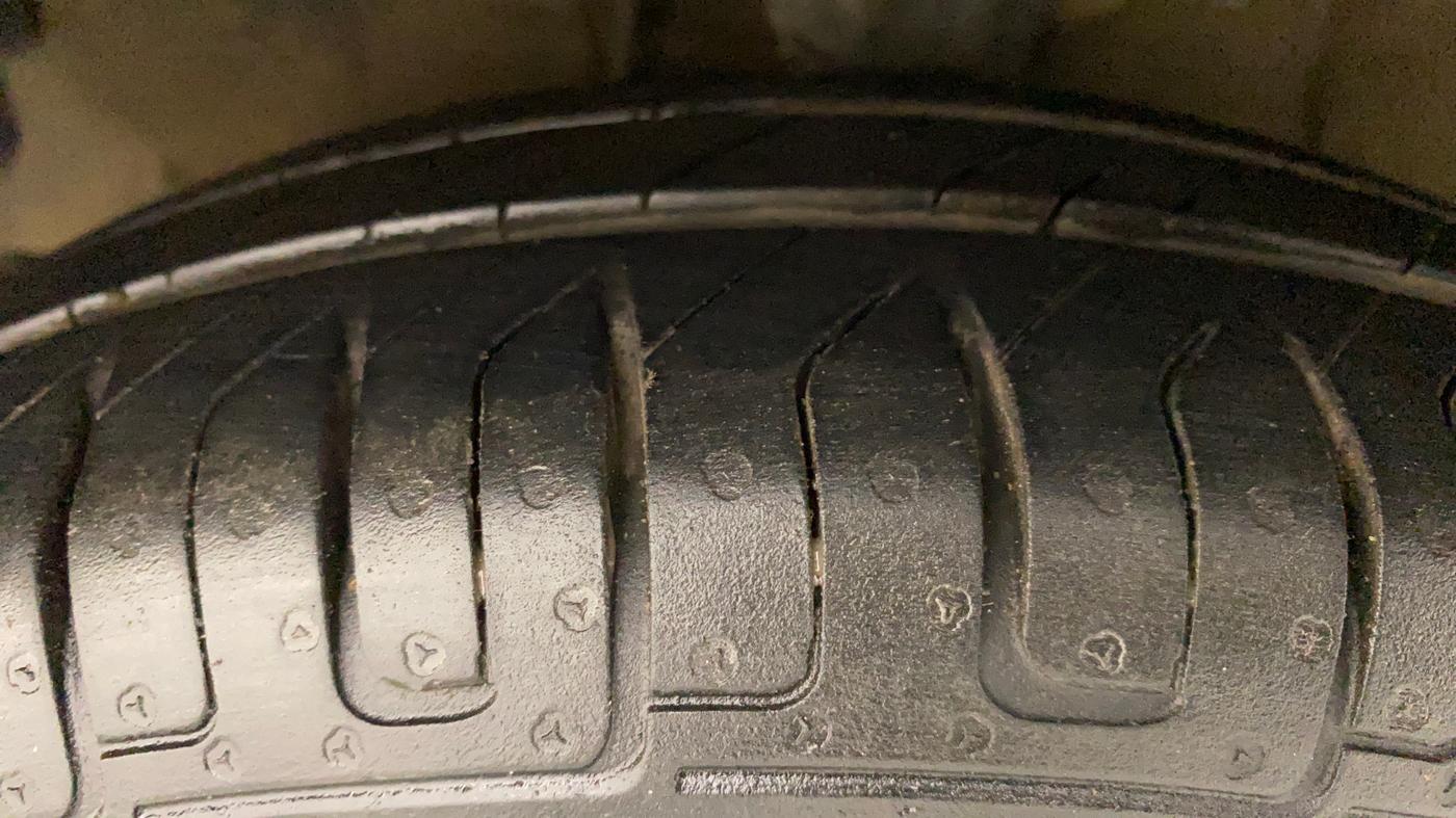 2011 Hyundai i10 SPORTZ 1.2, Petrol, Manual, 66,471 km, Left Front Tyre Tread