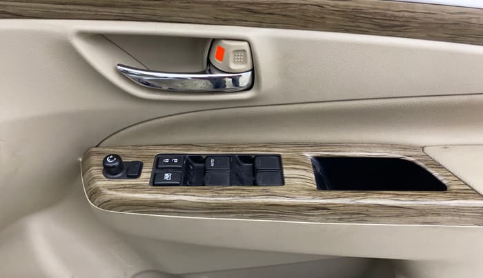 2023 Maruti Ciaz ALPHA  AT 1.5 SHVS PETROL, Petrol, Automatic, 53,557 km, Driver Side Door Panels Control