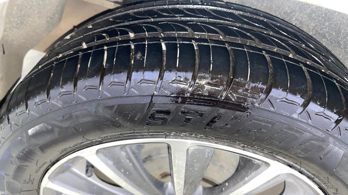 2023 Maruti Ciaz ALPHA  AT 1.5 SHVS PETROL, Petrol, Automatic, 53,557 km, Right Rear Tyre Tread