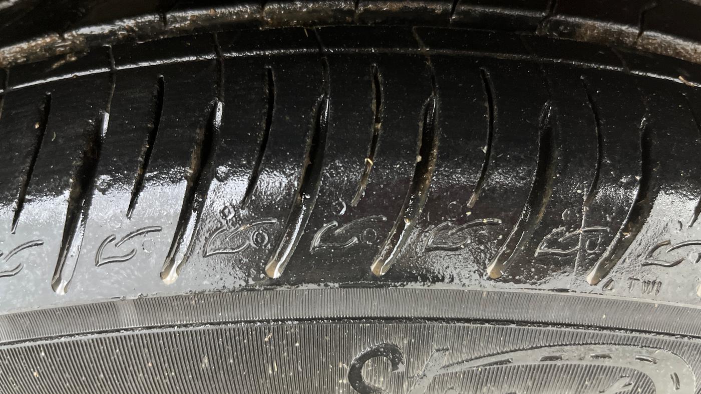 2021 Tata NEXON XZA PLUS DIESEL, Diesel, Automatic, 75,535 km, Right Front Tyre Tread