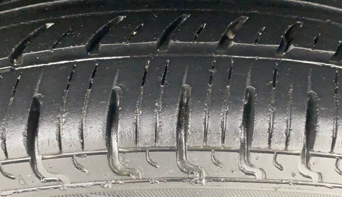 2018 Renault Kwid CLIMBER 1.0, Petrol, Manual, 25,132 km, Left Rear Tyre Tread