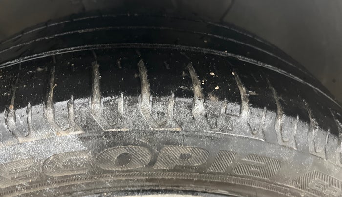 2022 Hyundai Verna SX (O) 1.5 VTVT IVT, Petrol, Automatic, 42,753 km, Right Front Tyre Tread