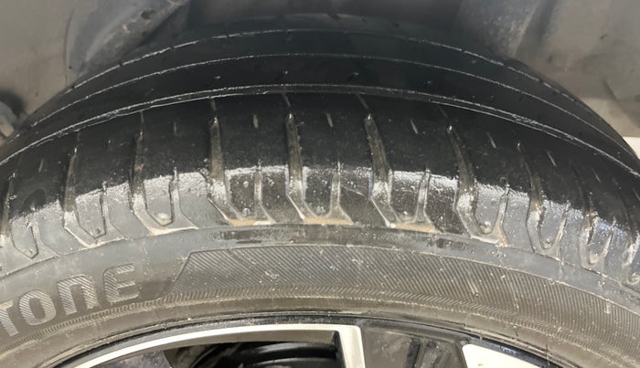 2022 Hyundai Verna SX (O) 1.5 VTVT IVT, Petrol, Automatic, 42,753 km, Left Rear Tyre Tread