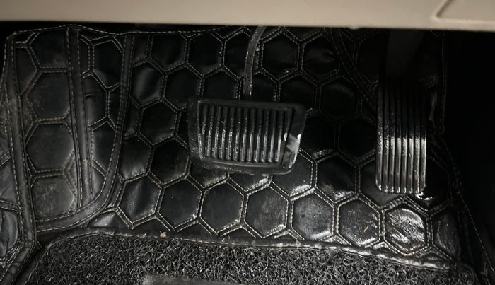 2022 Hyundai Verna SX (O) 1.5 VTVT IVT, Petrol, Automatic, 42,753 km, Pedals