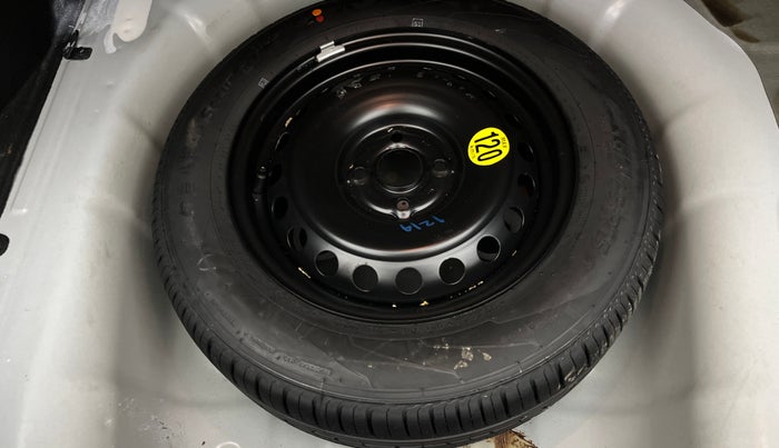 2022 Hyundai Verna SX (O) 1.5 VTVT IVT, Petrol, Automatic, 42,753 km, Spare Tyre