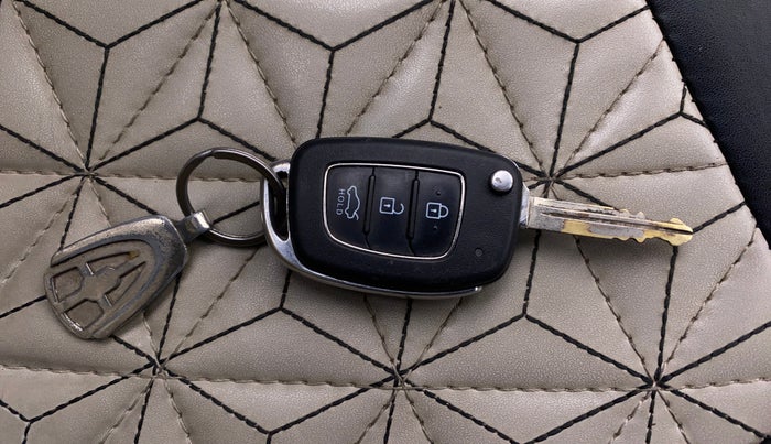 2023 Hyundai GRAND I10 NIOS SPORTZ 1.2 KAPPA VTVT, Petrol, Manual, 67,029 km, Key Close Up