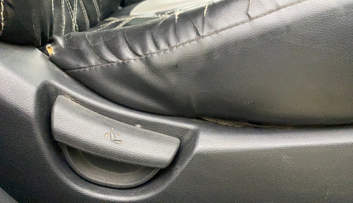 2018 Hyundai Xcent S 1.2, CNG, Manual, 1,46,499 km, Driver Side Adjustment Panel