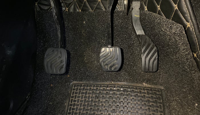 2021 Renault Kiger RXT MT, Petrol, Manual, 75,926 km, Pedals