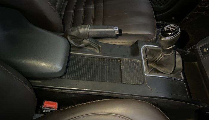 2021 Renault Kiger RXT MT, Petrol, Manual, 75,926 km, Gear Lever