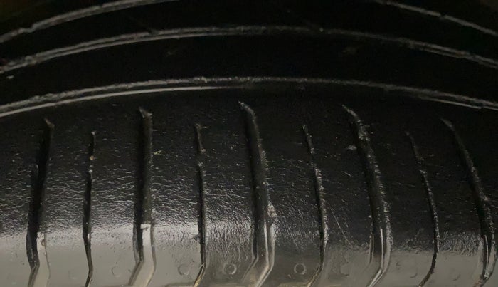 2022 Hyundai VENUE SX 1.5 CRDI, Diesel, Manual, 39,418 km, Right Front Tyre Tread