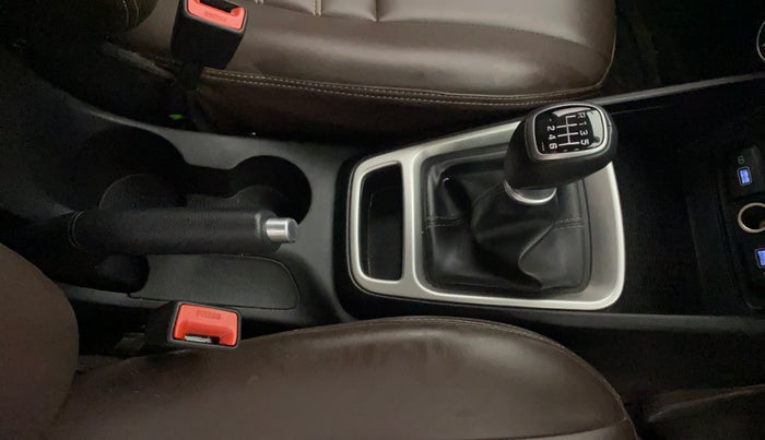 2022 Hyundai VENUE SX 1.5 CRDI, Diesel, Manual, 39,418 km, Gear Lever