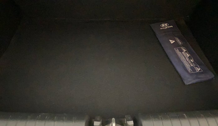 2022 Hyundai VENUE SX 1.5 CRDI, Diesel, Manual, 39,418 km, Boot Inside