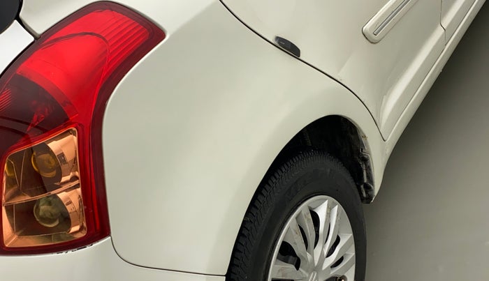 2011 Maruti Swift VXI, Petrol, Manual, 94,660 km, Right quarter panel - Lining has minor damage