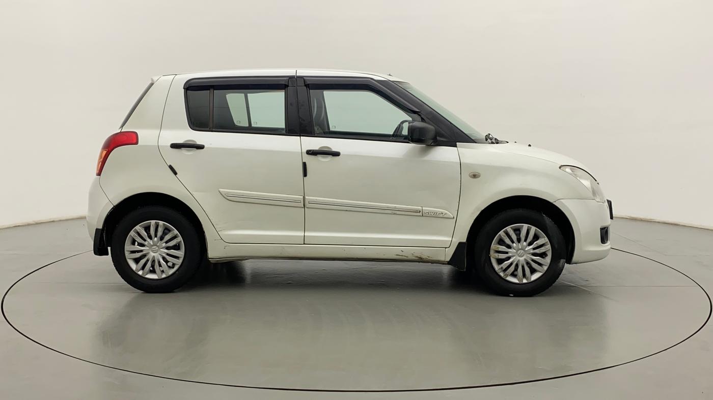 2011 Maruti Swift VXI, Petrol, Manual, 94,660 km, Right Side View