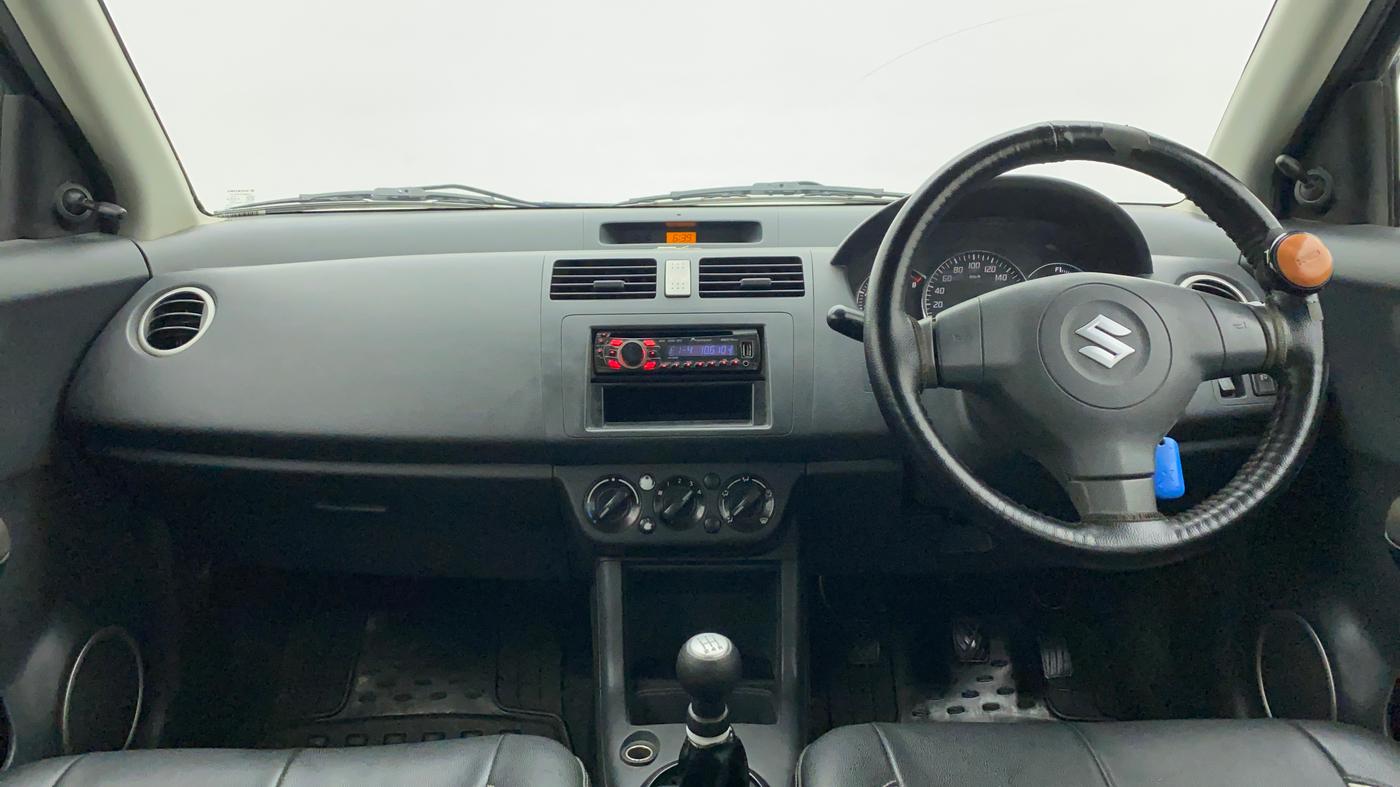 2011 Maruti Swift VXI, Petrol, Manual, 94,660 km, Dashboard