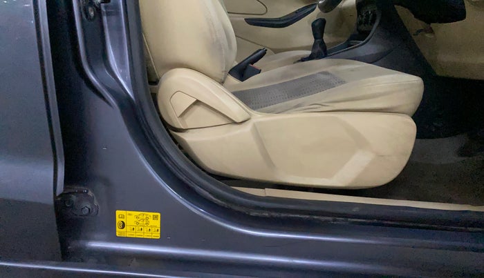 2016 Ford Figo Aspire AMBIENTE 1.2 PETROL, Petrol, Manual, 88,510 km, Driver Side Adjustment Panel