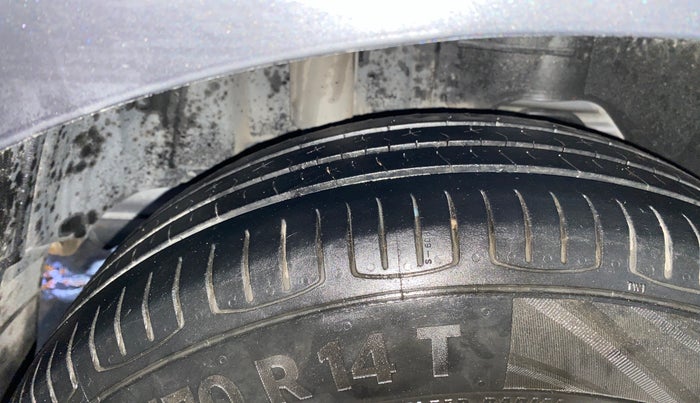 2016 Ford Figo Aspire AMBIENTE 1.2 PETROL, Petrol, Manual, 88,510 km, Right Rear Tyre Tread