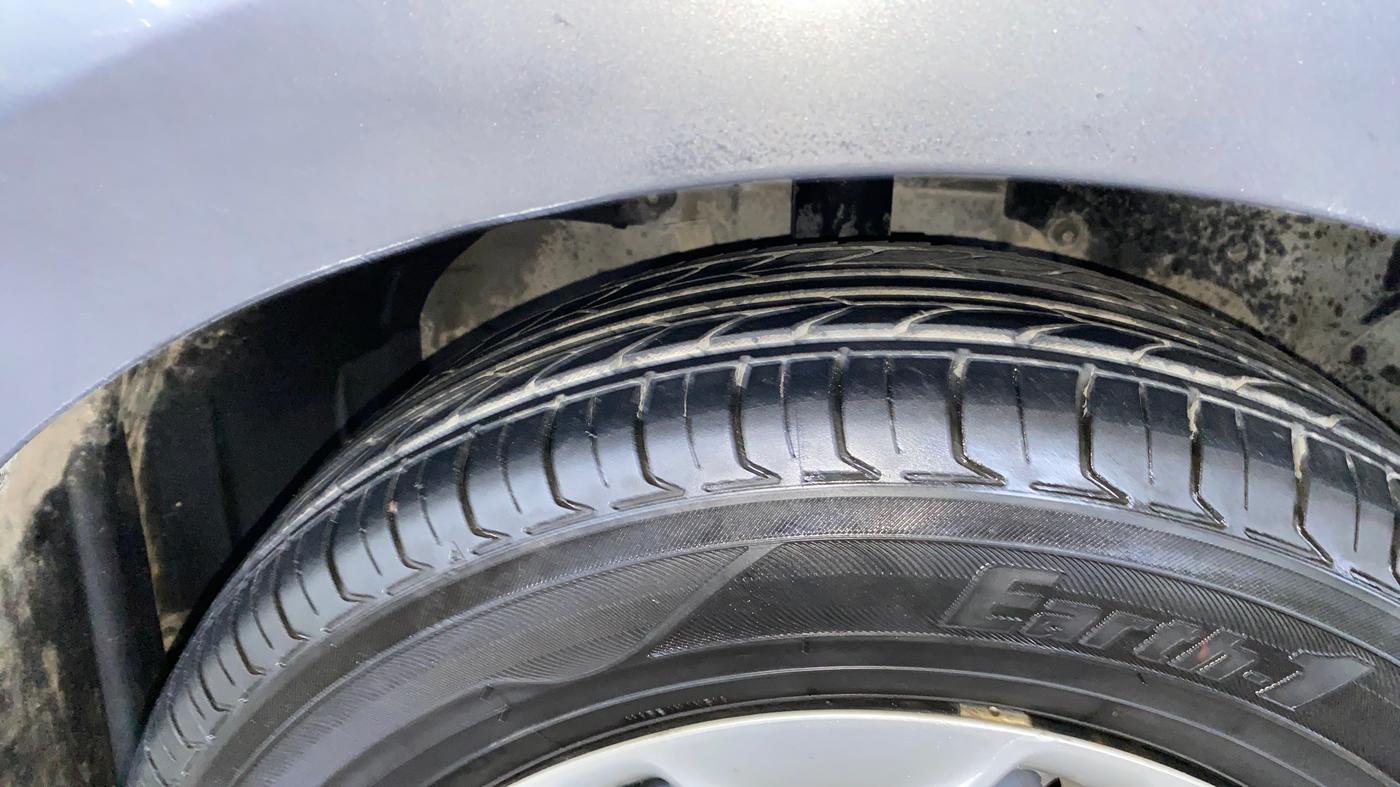 2016 Ford Figo Aspire AMBIENTE 1.2 PETROL, Petrol, Manual, 88,510 km, Right Front Tyre Tread