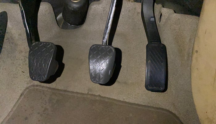 2016 Ford Figo Aspire AMBIENTE 1.2 PETROL, Petrol, Manual, 88,510 km, Pedals