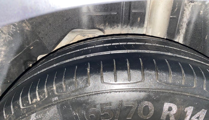 2016 Ford Figo Aspire AMBIENTE 1.2 PETROL, Petrol, Manual, 88,510 km, Left Rear Tyre Tread