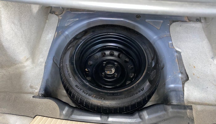 2016 Ford Figo Aspire AMBIENTE 1.2 PETROL, Petrol, Manual, 88,510 km, Spare Tyre