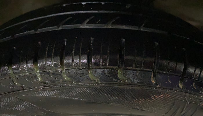 2020 Maruti Alto LXI, Petrol, Manual, 84,964 km, Right Front Tyre Tread