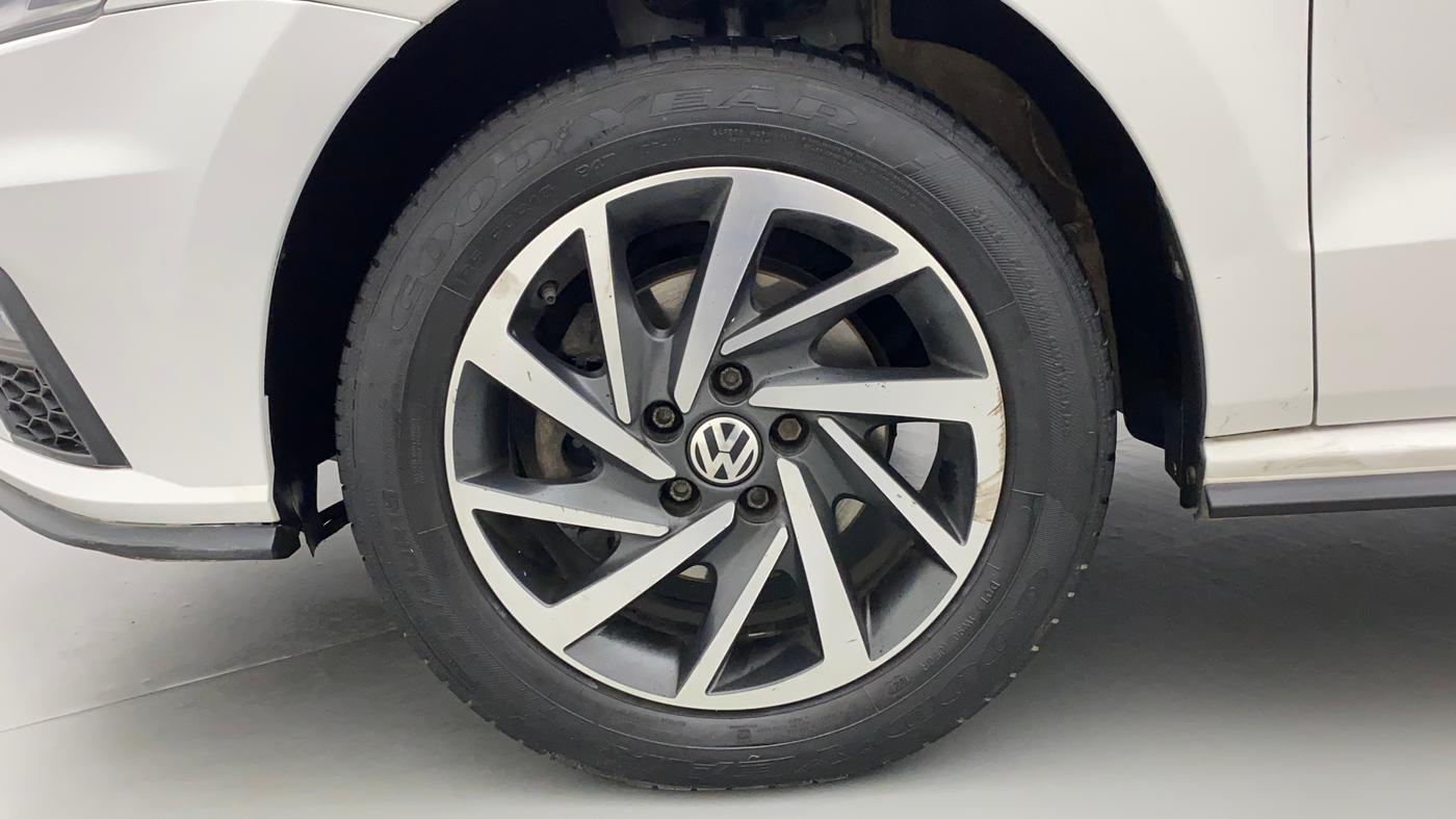 2021 Volkswagen Polo COMFORTLINE 1.0L MPI, Petrol, Manual, 49,069 km, Left Front Wheel