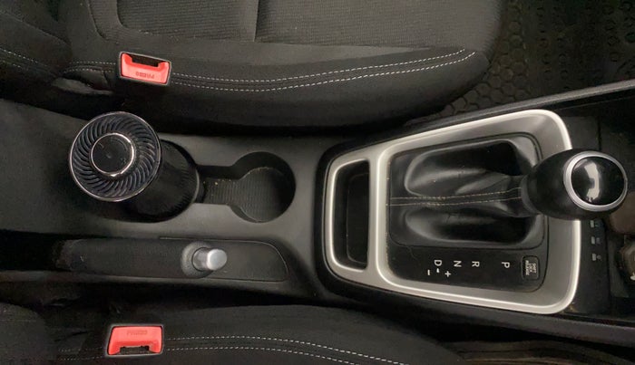 2020 Hyundai VENUE SX PLUS 1.0 TURBO DCT, Petrol, Automatic, 55,043 km, Gear Lever