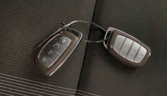 2020 Hyundai VENUE SX PLUS 1.0 TURBO DCT, Petrol, Automatic, 55,043 km, Key Close Up